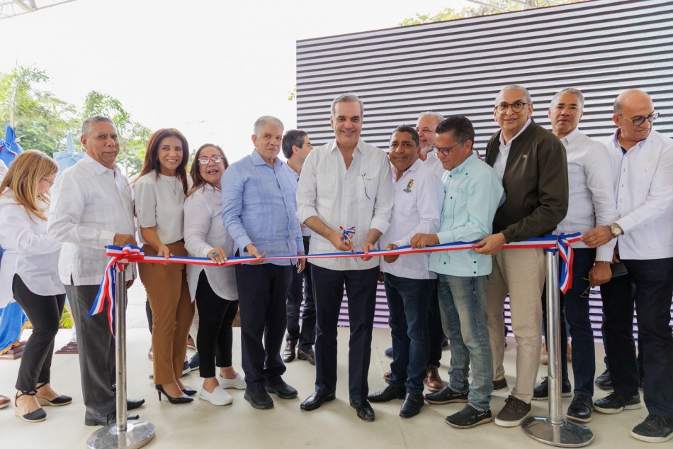 EGEHID entrega asfaltadas calles y carreteras en municipios de la Sierra de Santiago