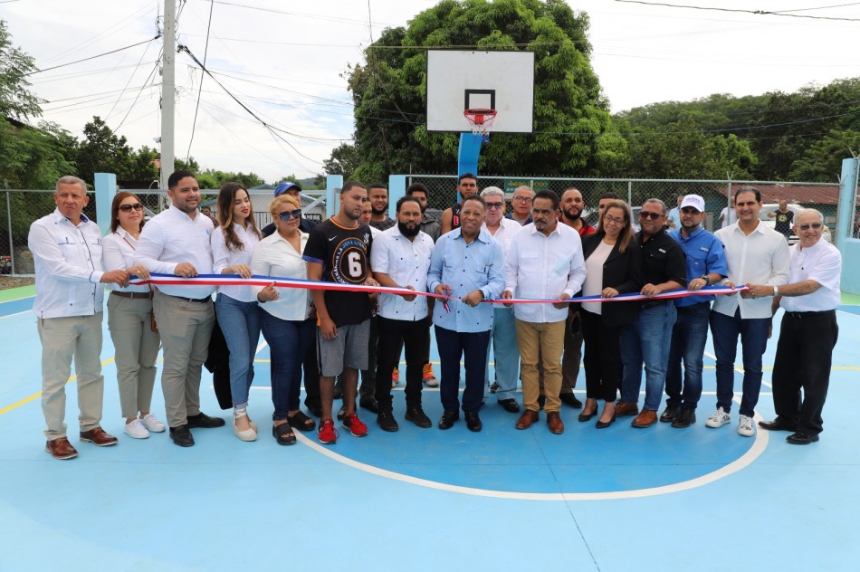 EGEHID inaugura cancha deportiva en Sabana Iglesia