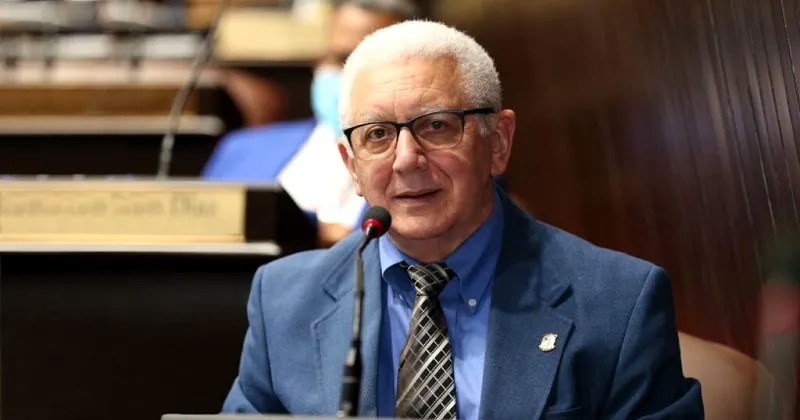 El diputado Ram&oacute;n Ceballos del PRM considera Fern&aacute;ndez tiene &laquo;problemas cognitivo&raquo; 