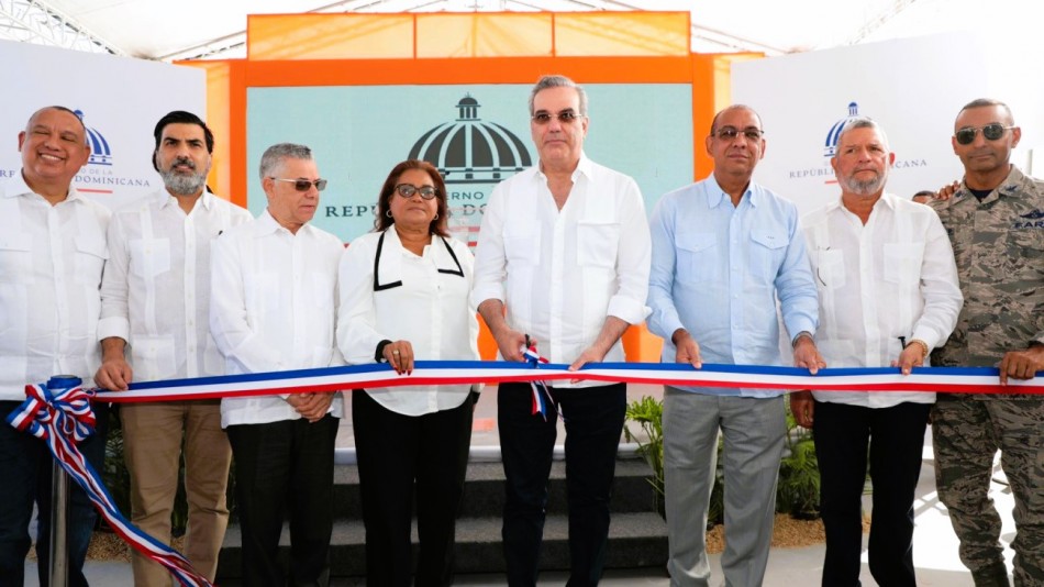 El presidente inaugura avenida Freddy Beras Goico, antigua Hípica