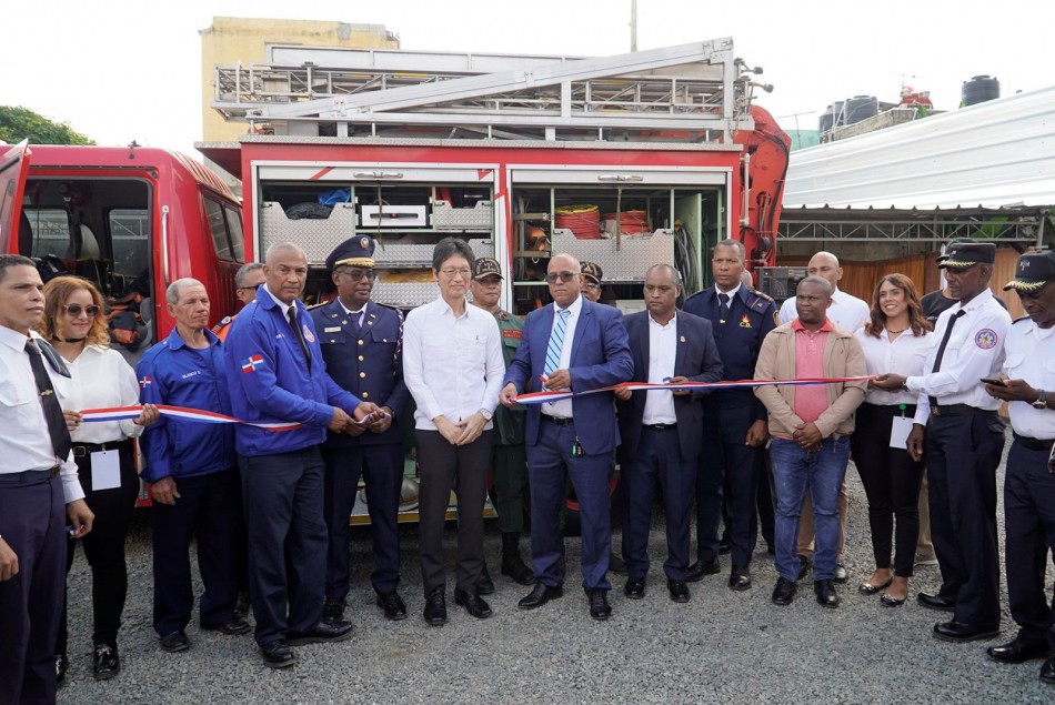 Embajada de Jap&oacute;n dona unidad de rescate a la  unidad de rescate de SDE