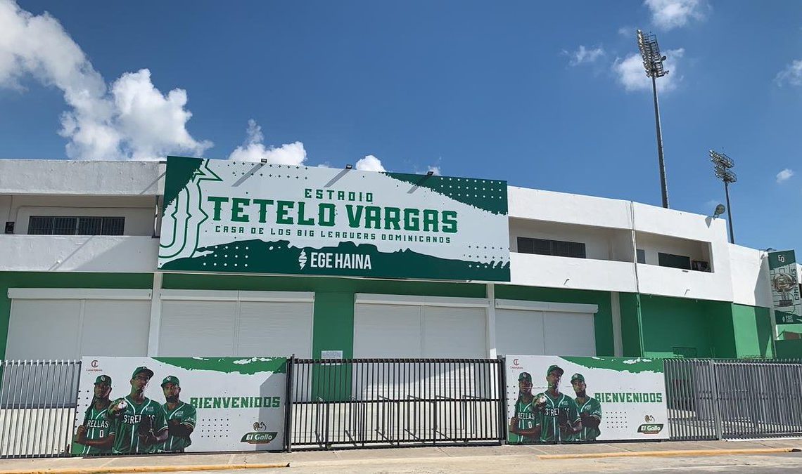 Gobierno inicia la reconstrucci&oacute;n del estadio Tetelo Vargas de SPM