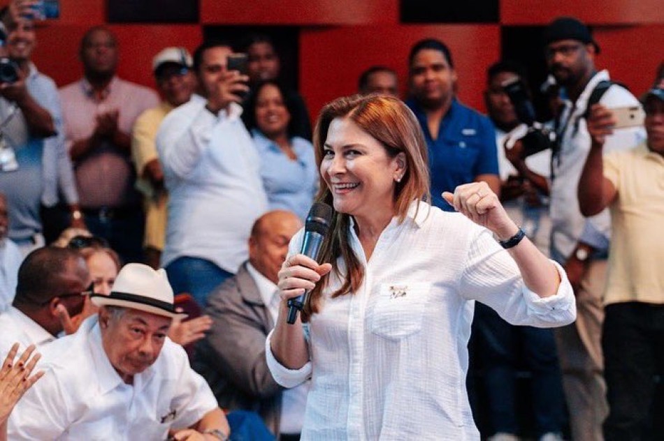 Carolina Mej&iacute;a dice es esperanzador que los j&oacute;venes participen en la pol&iacute;tica