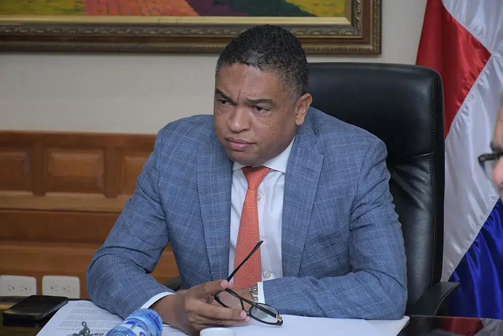 Senador Yv&aacute;n Lorenzo se queja de ausencia del CESFRONT en reuni&oacute;n binacional