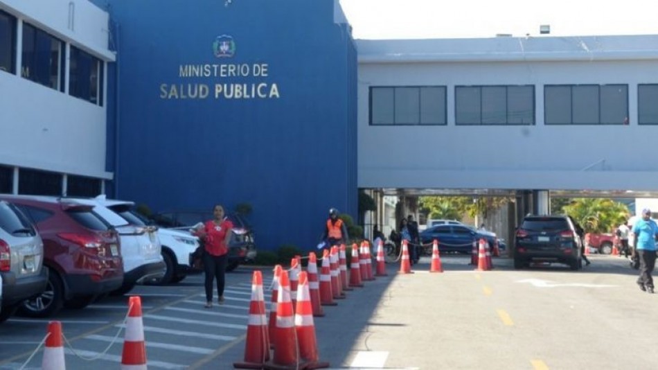 Salud pública establece el control de legalidad de médicos