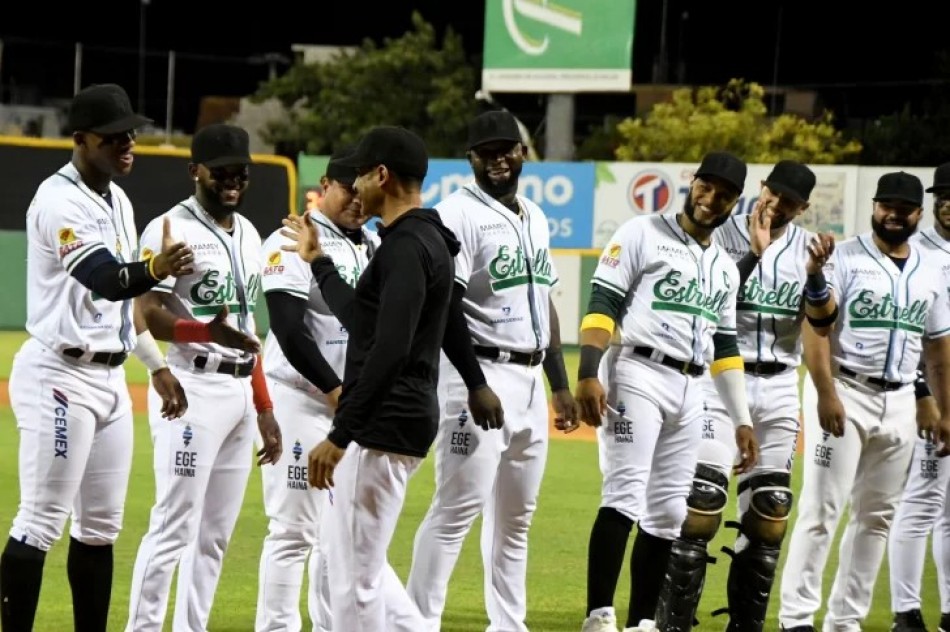 Fernando Tatis Sr es el m&aacute;nager con m&aacute;s triunfos de las Estrellas es Serie Final