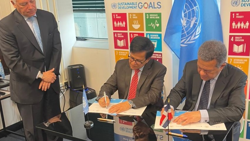 Leonel firma memorando con organismo ONU