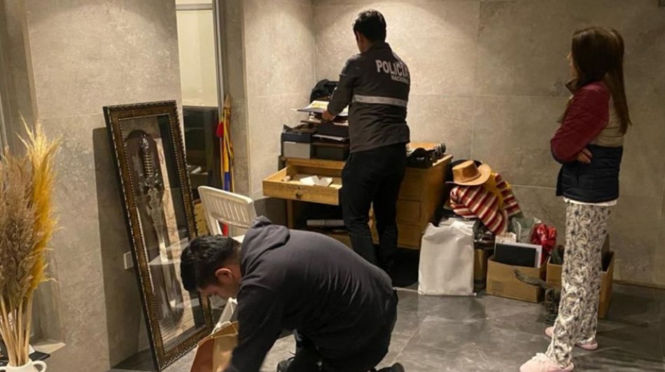 Fiscal&iacute;a de Ecuador detiene a 29 personas del sistema judicial