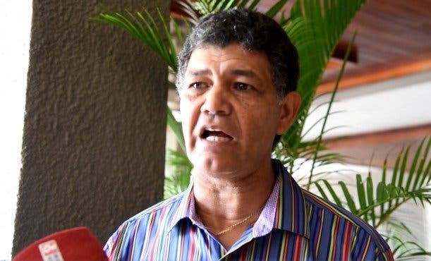 Francisco Pe&ntilde;a 68.10%; Aquilino Serrata 30.21 % en Santo Domingo Oeste