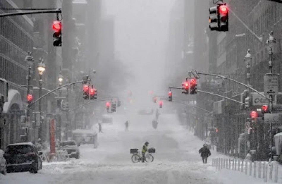 Declaran estado de emergencia en Nueva York por tormenta de nieve