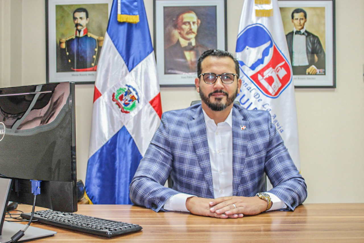 Pa&uacute;l Alm&aacute;nzar rompe su tranquilidad para ir a por la Sec. Gral. del PRM en el dif&iacute;cil SDE