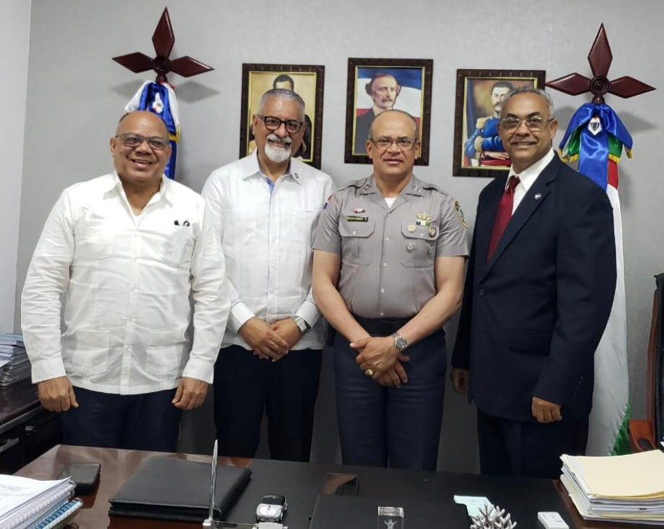 Consejo Nacional de Drogas y Dirección Cibao Central PN implementarán actividades de formación y capacitación a policías.