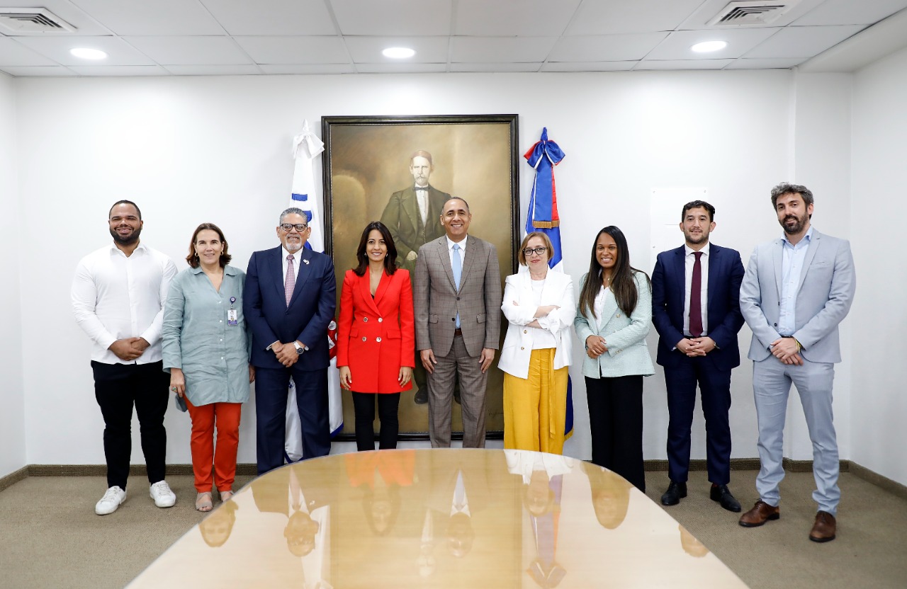 OGTIC establece agenda de trabajo con delegaci&oacute;n del Ministerio de Econom&iacute;a y Transformaci&oacute;n Digital de Espa&ntilde;a para impulsar las TIC en el pa&iacute;s.
