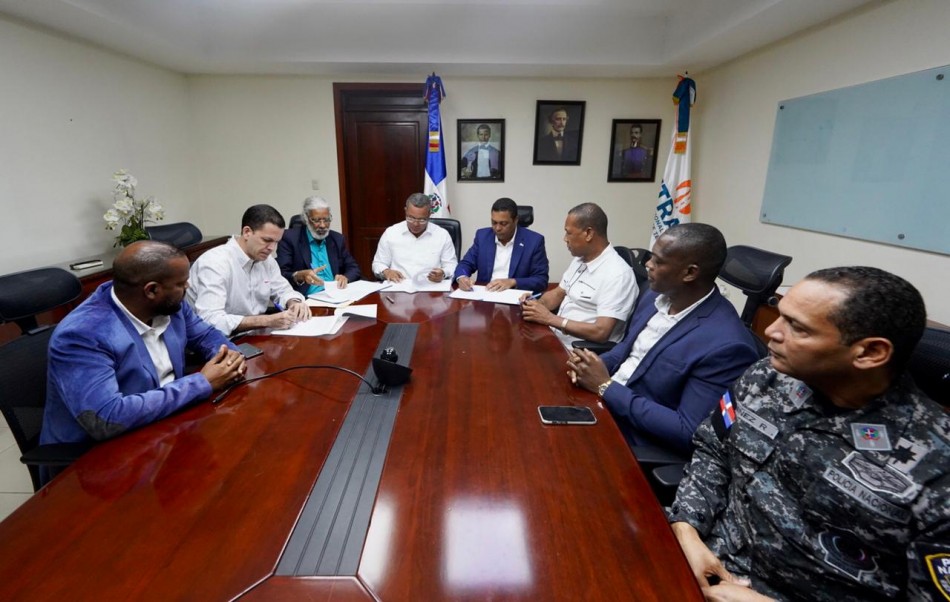 FENATRANO y Gobierno firman acuerdo