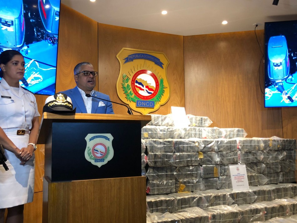 Autoridades incautan 700 paquetes de cocaína en costas de San Pedro