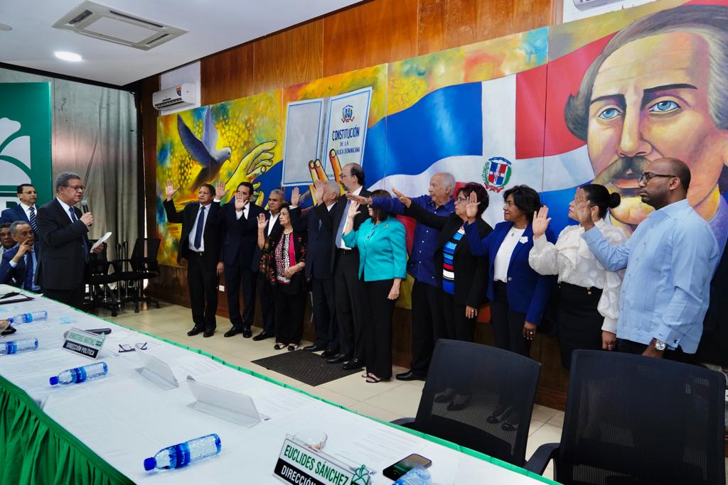 Juramentan miembros del Sistema Nacional Disciplinario de la Fuerza del Pueblo