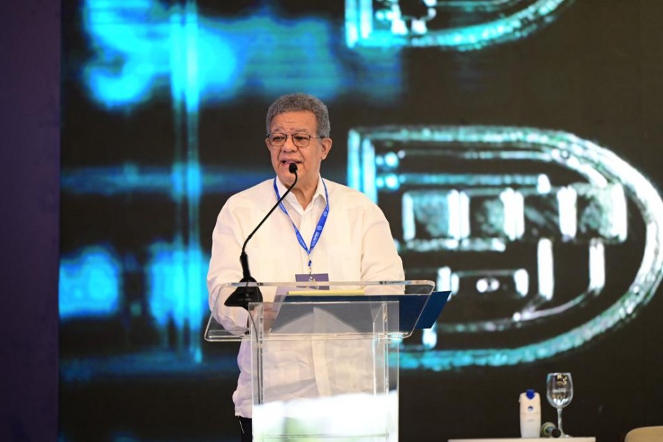 Leonel Fern&aacute;ndez: &laquo;Nos dirigimos a profundas transformaciones en el marco de la arquitectura financiera internacional&raquo;.