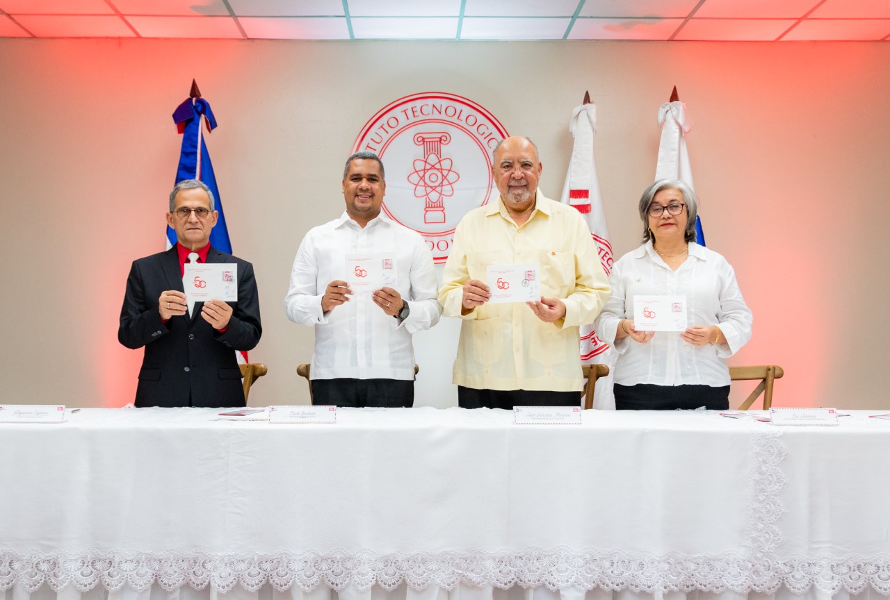 Inposdom pone en circulaci&oacute;n sello postal por 50 aniversario del INTEC