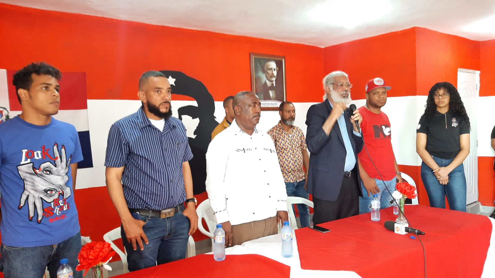 Movimiento Rebelde juramenta decena de j&oacute;venes en SDN