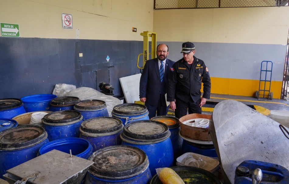 CECCOM decomisa un mill&oacute;n medicamentos falsificados y desmantela laboratorios clandestinos en SD y Santiago