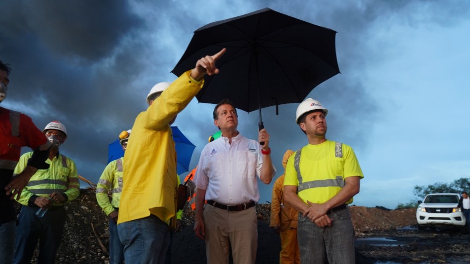 Gobierno ofrece apoyo a Cemex Dominicana por incendio 