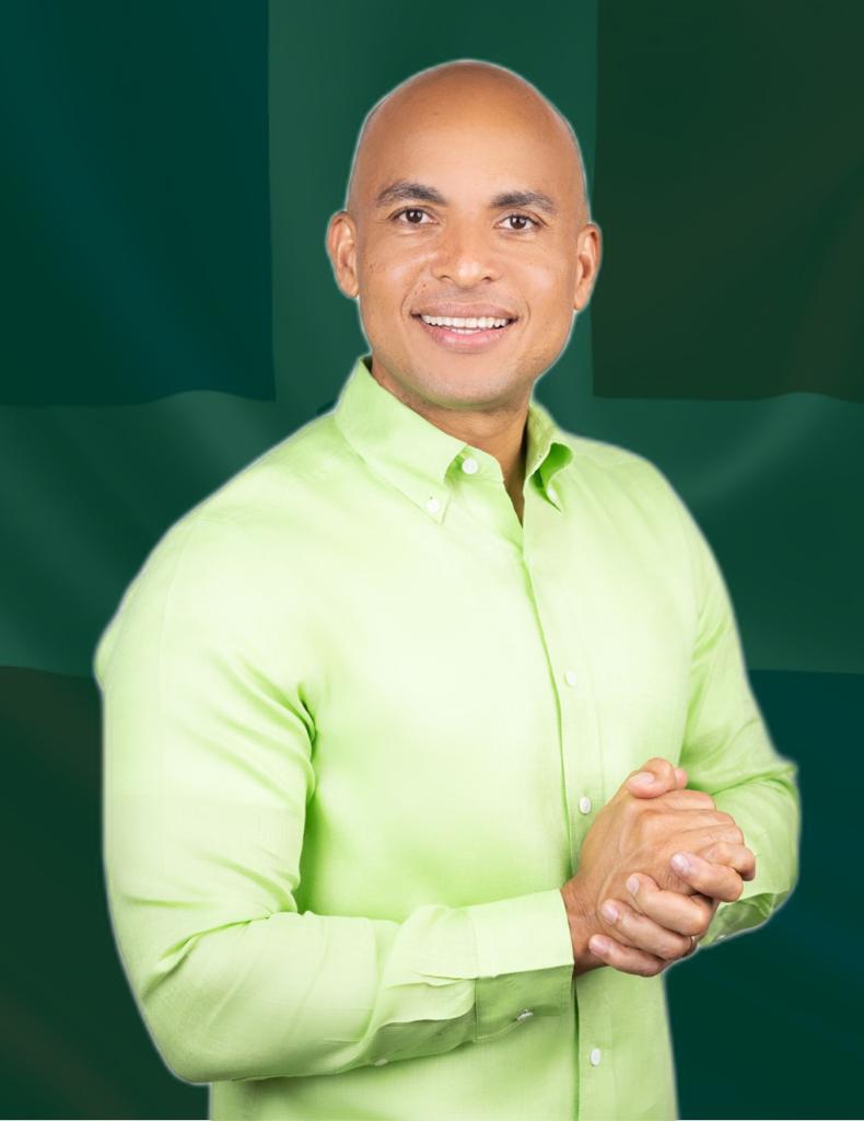 Precandidato a diputado del partido Fuerza del Pueblo Elm&iacute;n Noboa dice que su principal propuesta legislativa es trabajar a favor de los emprendedores de SD Este