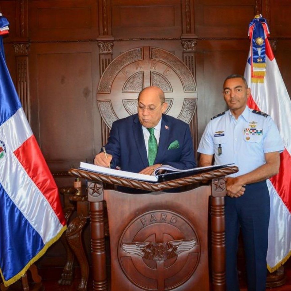 Comandante general FARD gestiona nuevos proyectos con INFOTEP