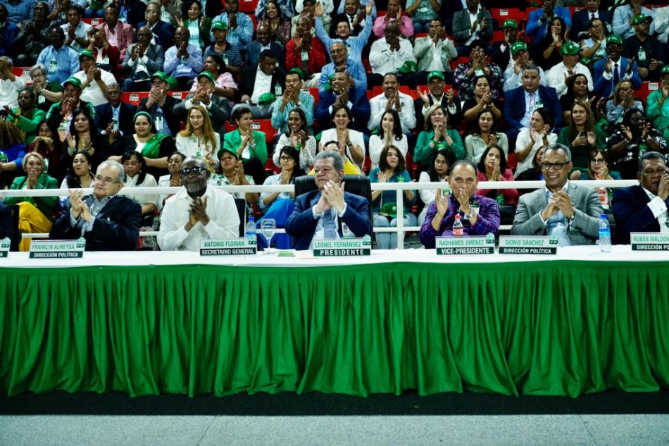 En un acto hist&oacute;rico Fuerza del Pueblo eleva 20 mujeres a su Direcci&oacute;n Pol&iacute;tica*