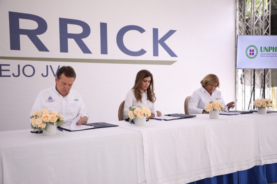MICM, Barrick y UNPHU capacitar&aacute;n a mipymes de S&aacute;nchez Ram&iacute;rez para suplir bienes y servicios a minera