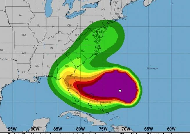 Tormenta Nicole se fortalece camino del noroeste de Bahamas y Florida