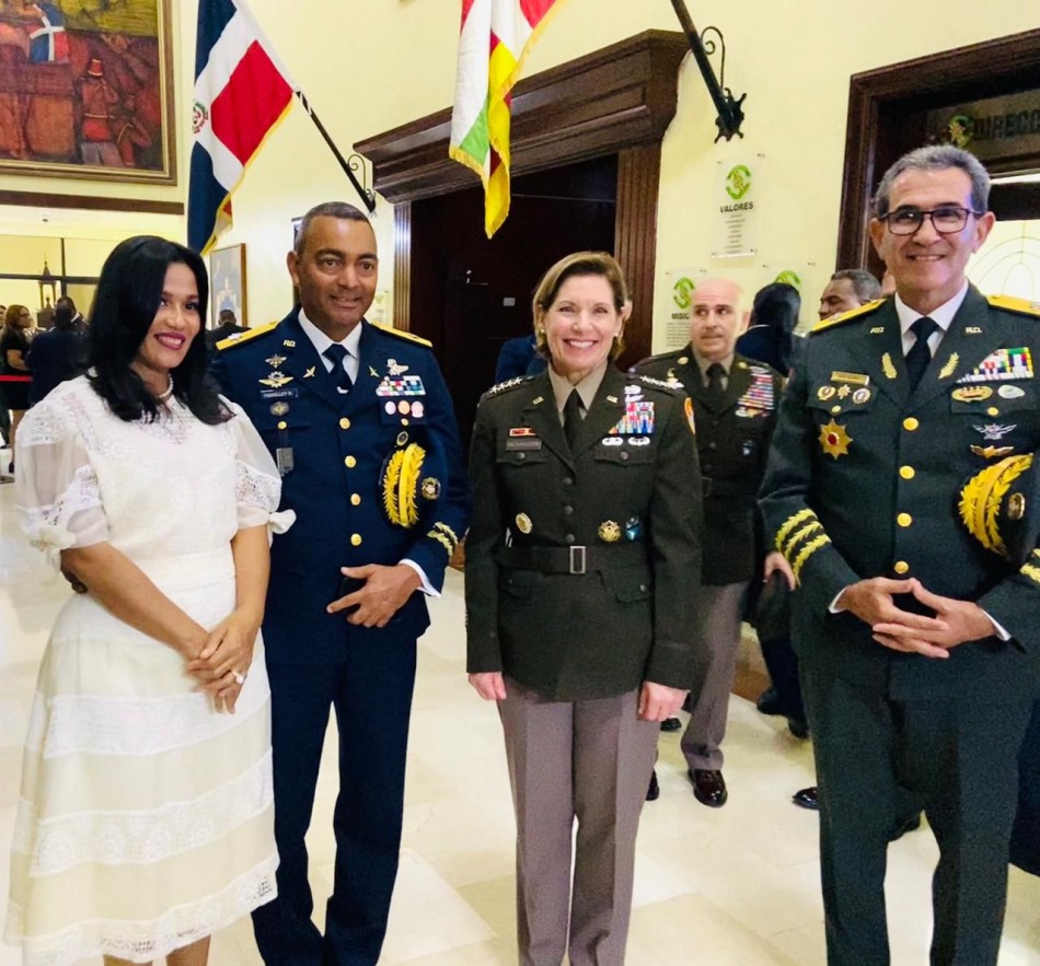 Presidenta AEOFARD participa en graduación de la Sexagésima Primera Promoción de Cadetes de la Academia Militar “Batalla de las Carreras”