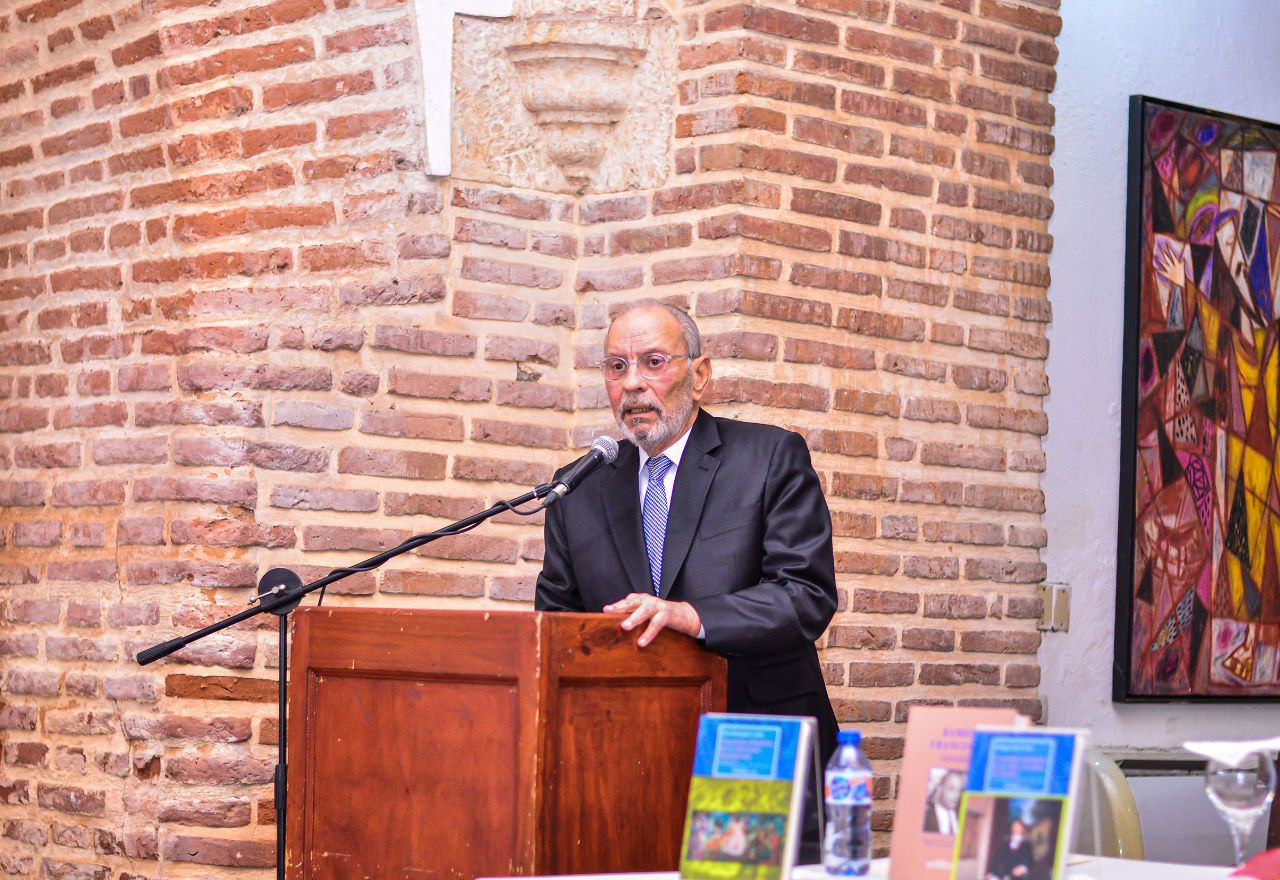 Bibli&oacute;filos ponen a circular tres nuevas obras