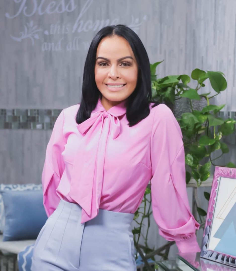 Pastora Yesenia Then pone en circulaci&oacute;n libro &ldquo;Lo que debes Hacer cuando no sabes qu&eacute; hacer&rdquo;