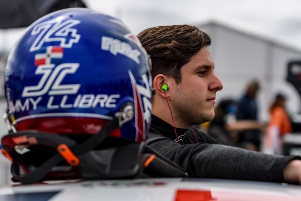Piloto dominicano Jimmy Llibre regresa a las pistas de  F&oacute;rmula 1