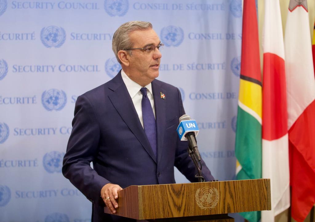 Abinader retorna al pa&iacute;s tras pronunciar discurso en la ONU