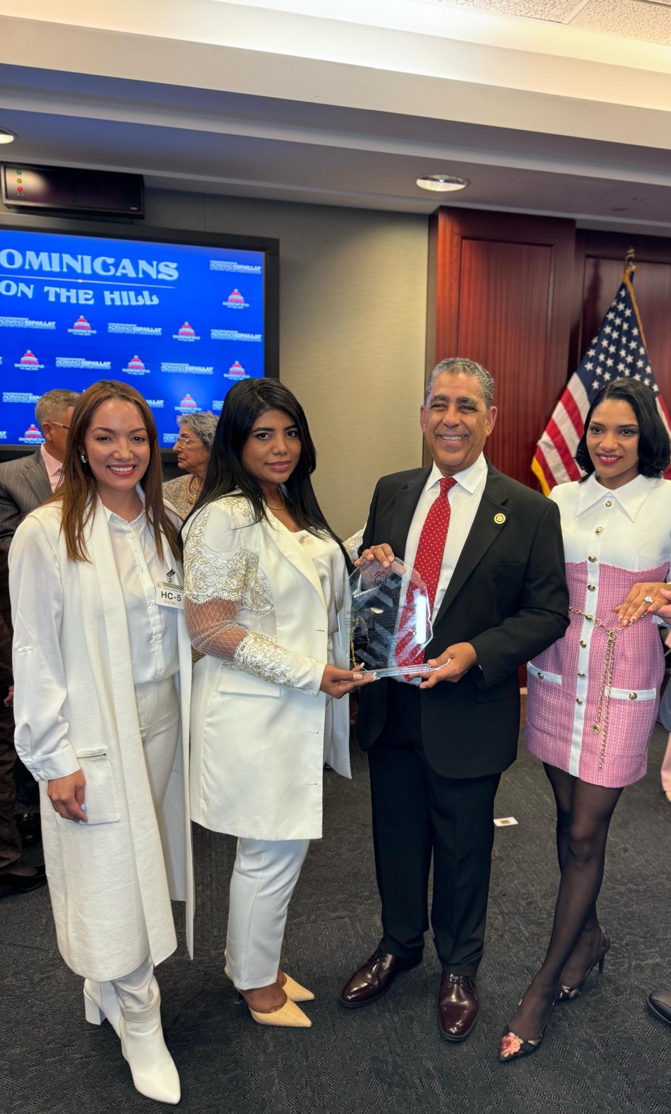 Marleen Lorenzo  de AllhomeRD participa en 6ta edici&oacute;n de Dominicanos en el Capitolio