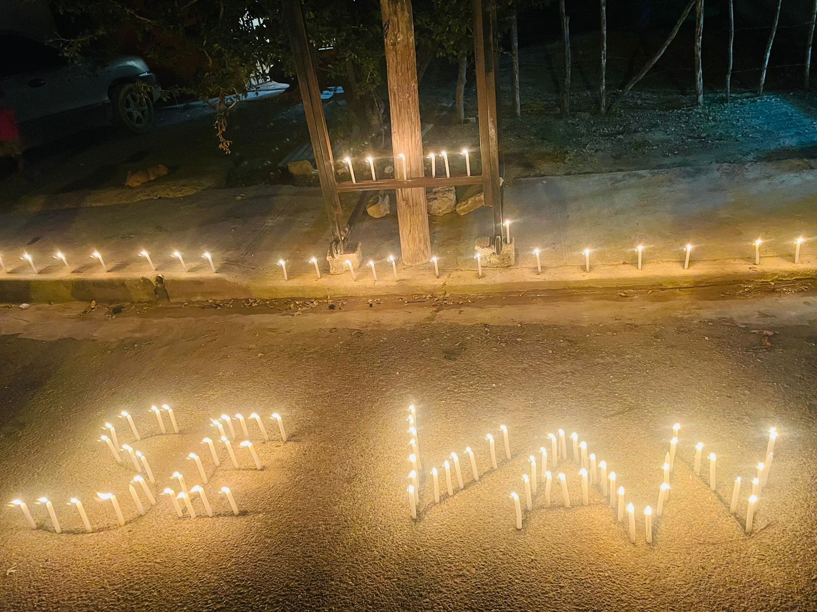 Residentes del municipio San Antonio de Guerra reclamaron este lunes 4 de marzo de forma pac&iacute;fica el encendido de velas