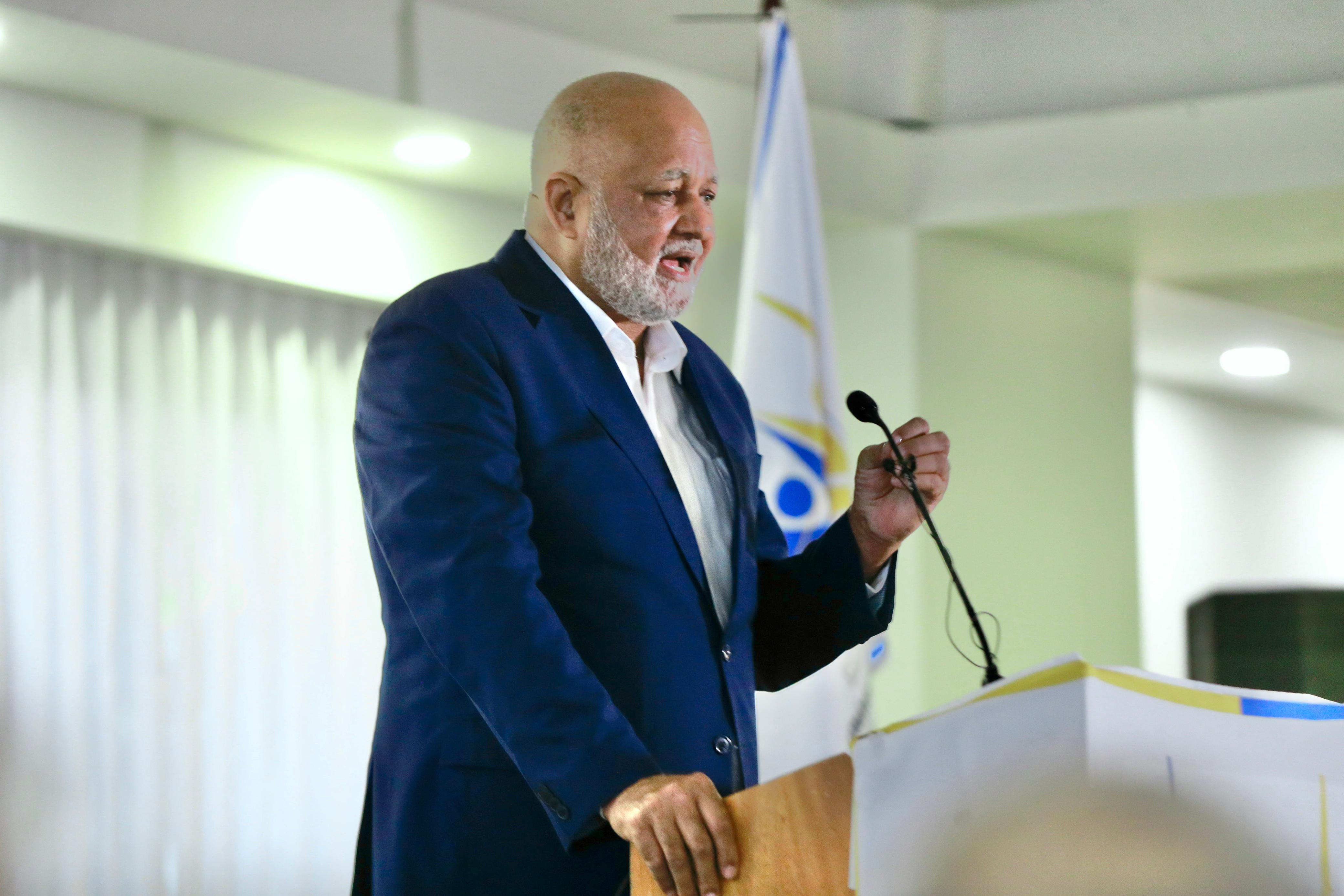Roberto Fulcar: ``una pol&iacute;tica p&uacute;blica para ser humanista debe propender al bienestar colectivo