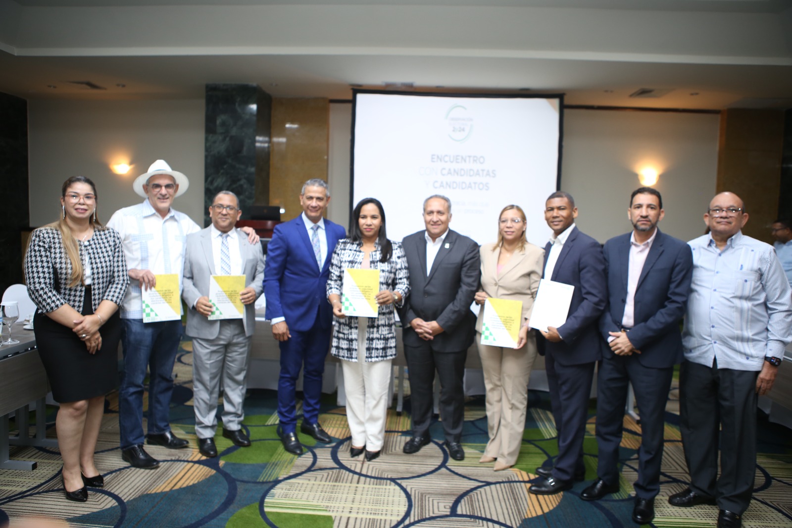 Candidatos y candidatas a diputados por la provincia de Santiago presentan sus propuestas