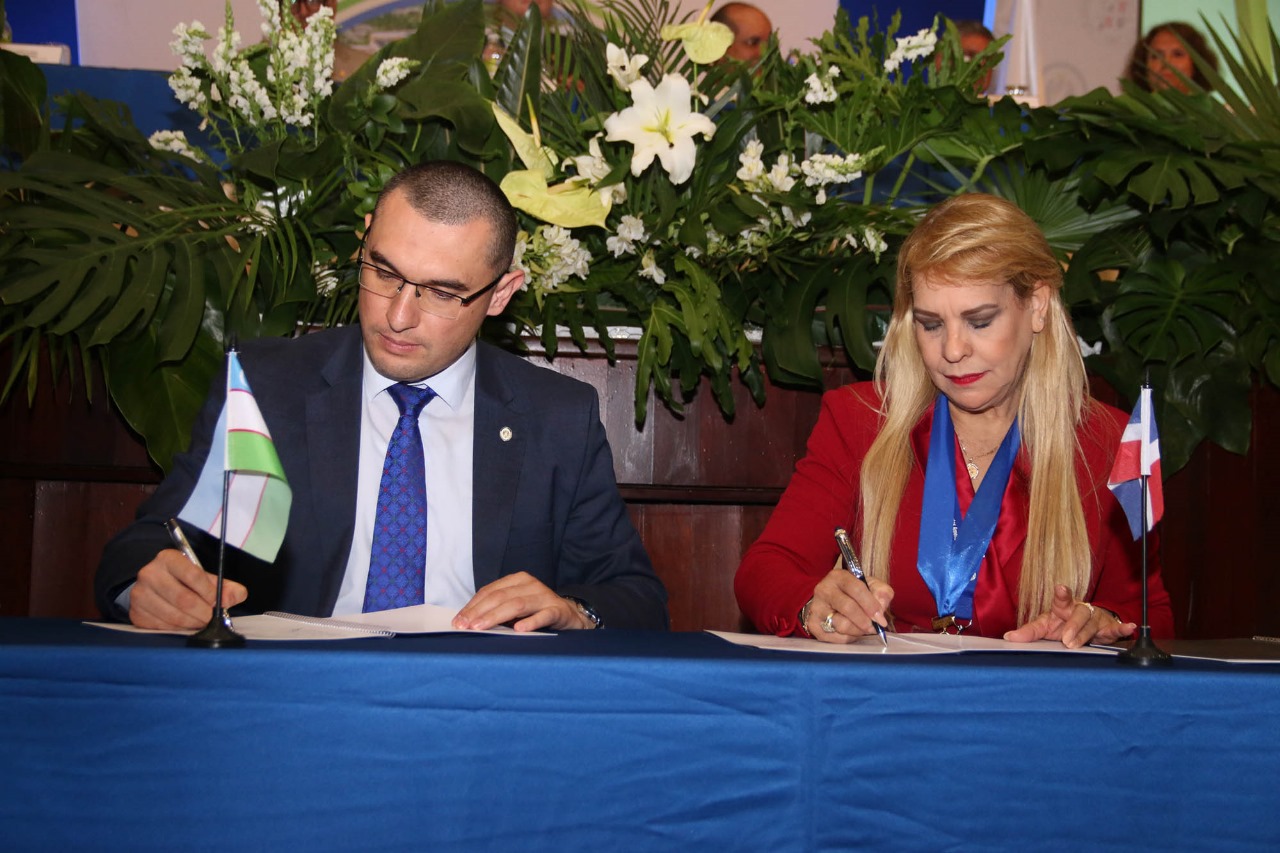 Inauguran en RD Congreso Notarial Internacional; abogan por firma digital sin sustituir la funci&oacute;n notarial