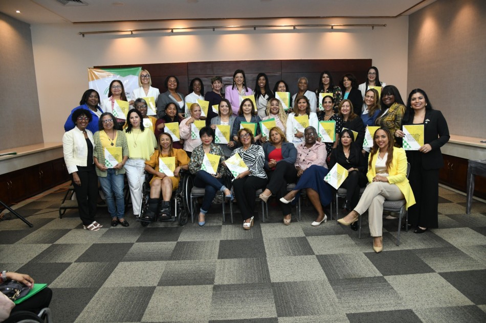 Candidatas a diputadas del Distrito Nacional y la provincia de Santo Domingo elaboran propuestas legislativas 2024-2028