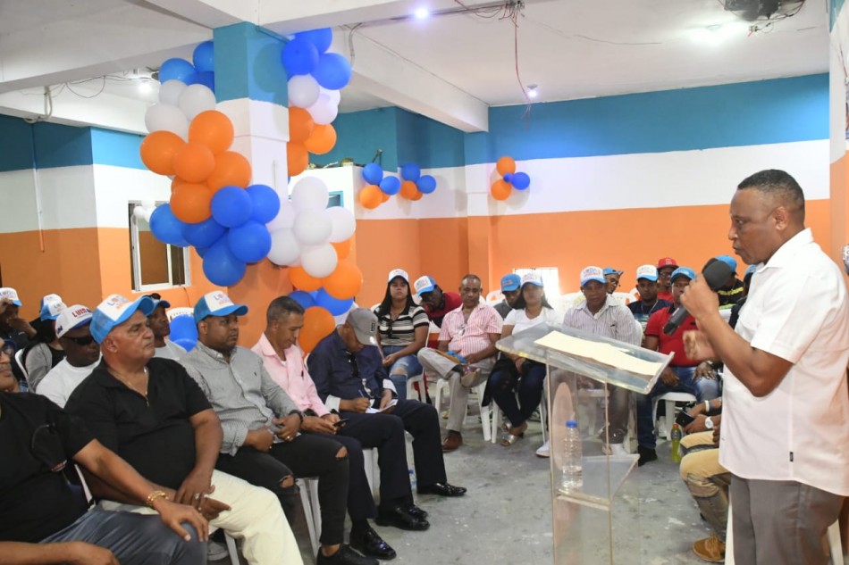 Inauguran en grande comando de campa&ntilde;a lo que diga Abinader 
