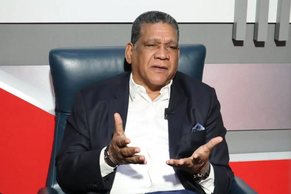 Rubén Maldonado llama "de mentalidad elitista y desconectada de la realidad del pueblo" a Luis Abinader y al PRM por llamar plaga a los motoconchistas