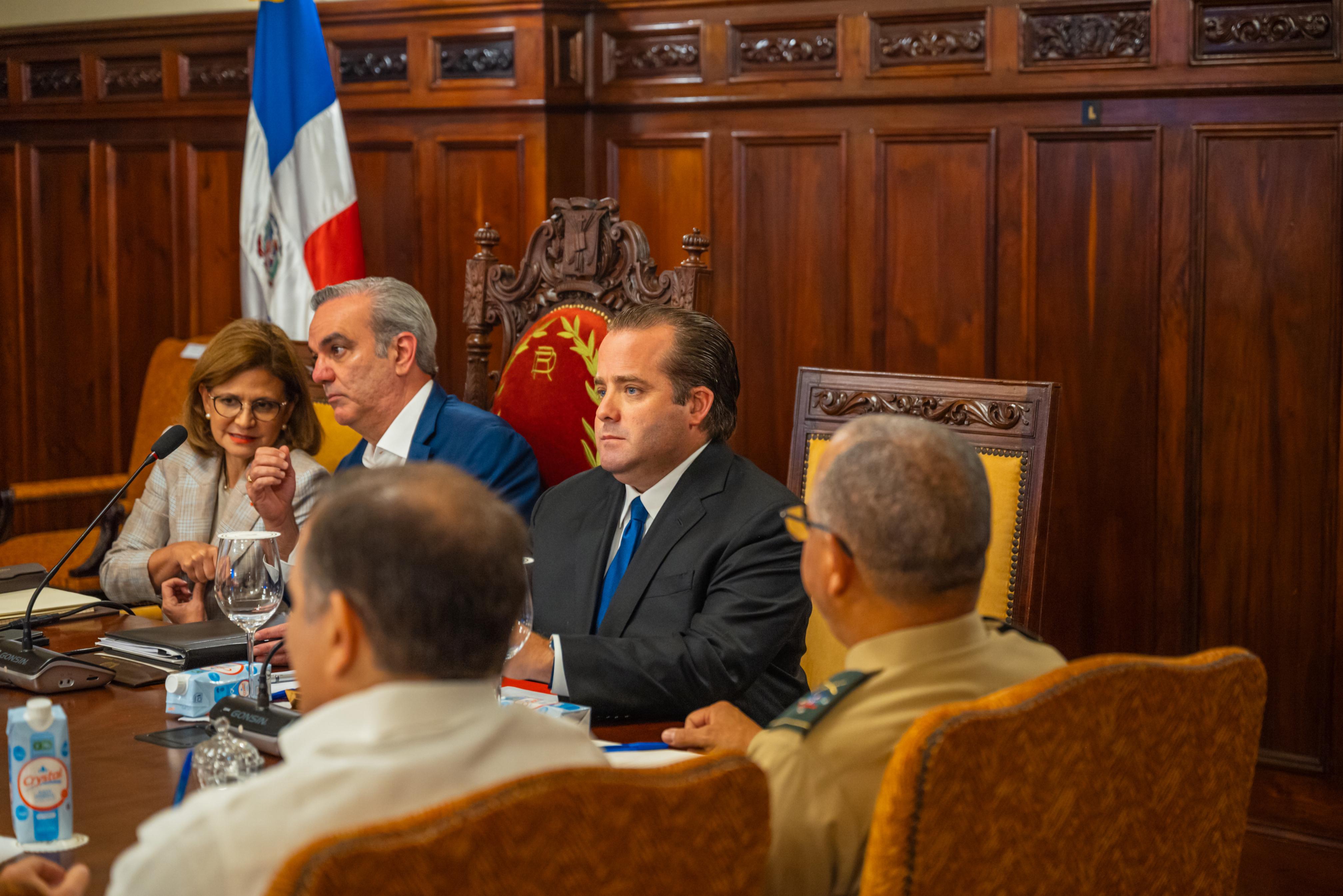 Ministro de la Presidencia instituye comit&eacute; de observaci&oacute;n  licitaciones FITRAM