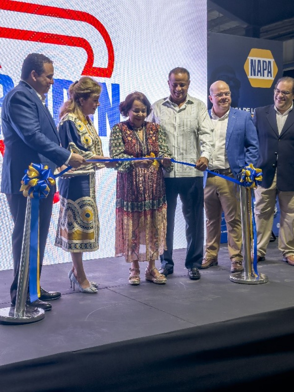 Autocentro Napa de Manuel Arsenio Ure&ntilde;a abre sus puertas en Santo Domingo