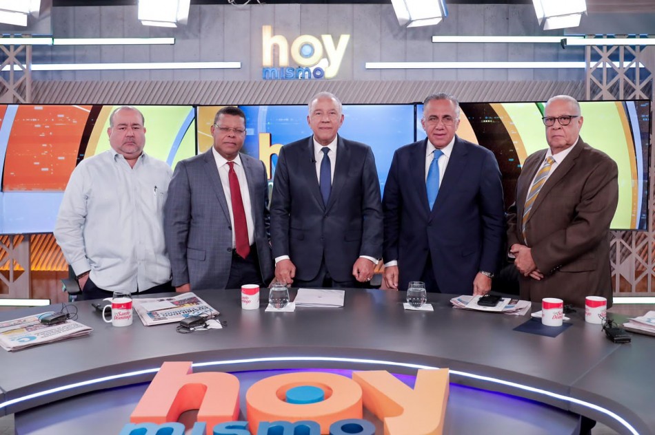 Andr&eacute;s Bautista destaca importancia de encuentro tripartito para consenso de reforma fiscal