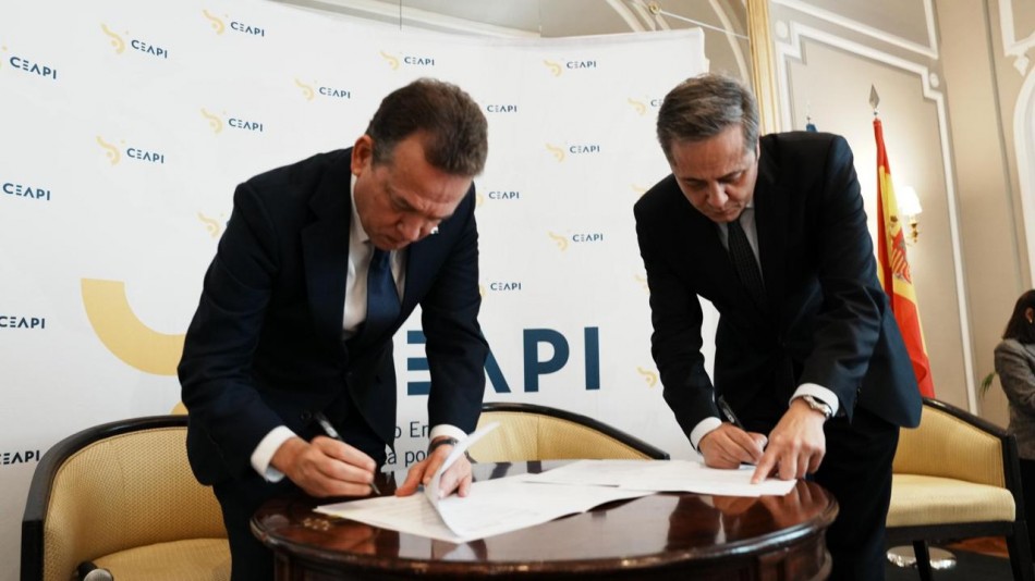 MICM y EOI de Espa&ntilde;a firman acuerdo para capacitar a cinco mil dominicanos en semiconductores