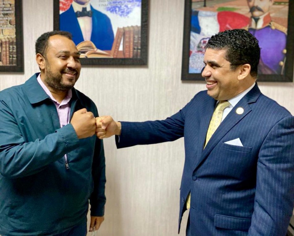 Miguel Ortega Retira su Amistad del Alcalde Dio Astacio por Incompetencia y Pr&aacute;cticas mal sanas