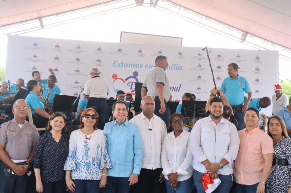 Gabinete de la Familia de la Presidencia de la Rep&uacute;blica celebra &laquo;D&iacute;a Nacional de la Familia&raquo; en la provincia Peravia