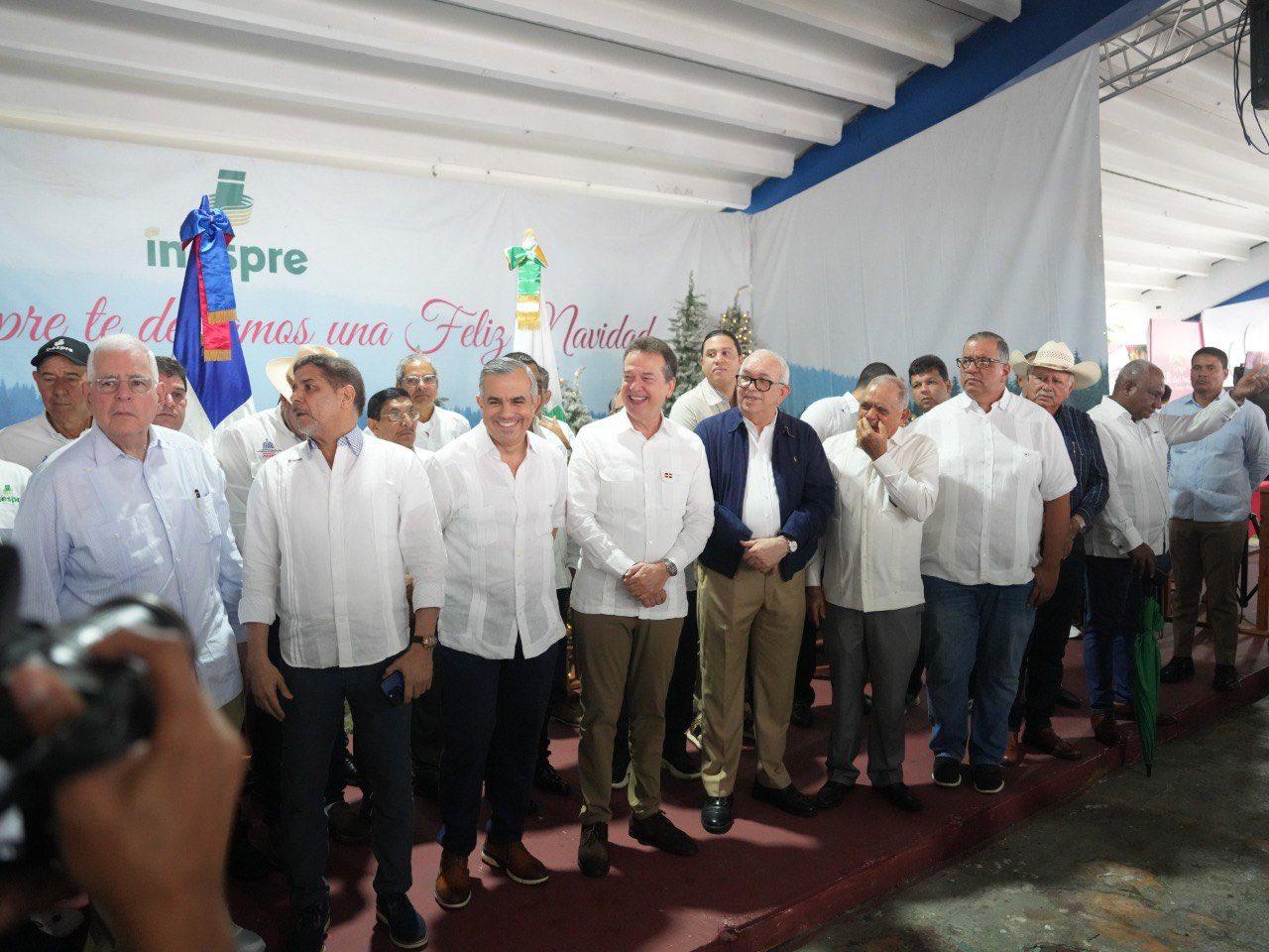 Ministro Bison&oacute; destaca desempe&ntilde;o econ&oacute;mico positivo del pa&iacute;s.
